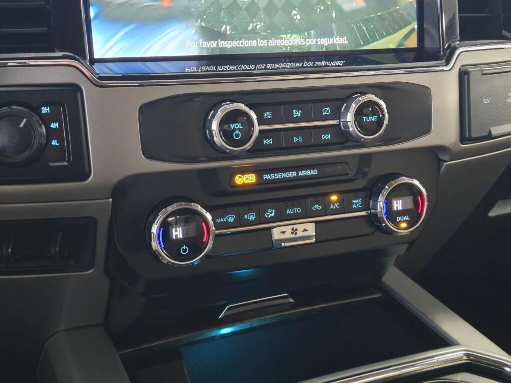 Used 2022 Ford F250 Lariat image 29