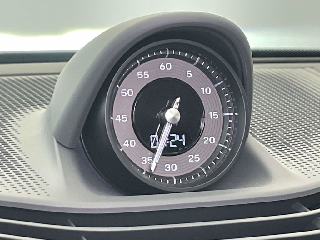 Certified 2025 Porsche Taycan RWD image 27