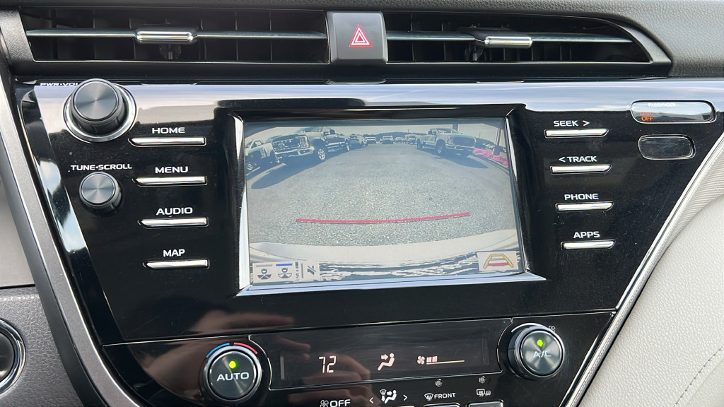 Used 2019 Toyota Camry SE w/ Convenience Package FWD image 21