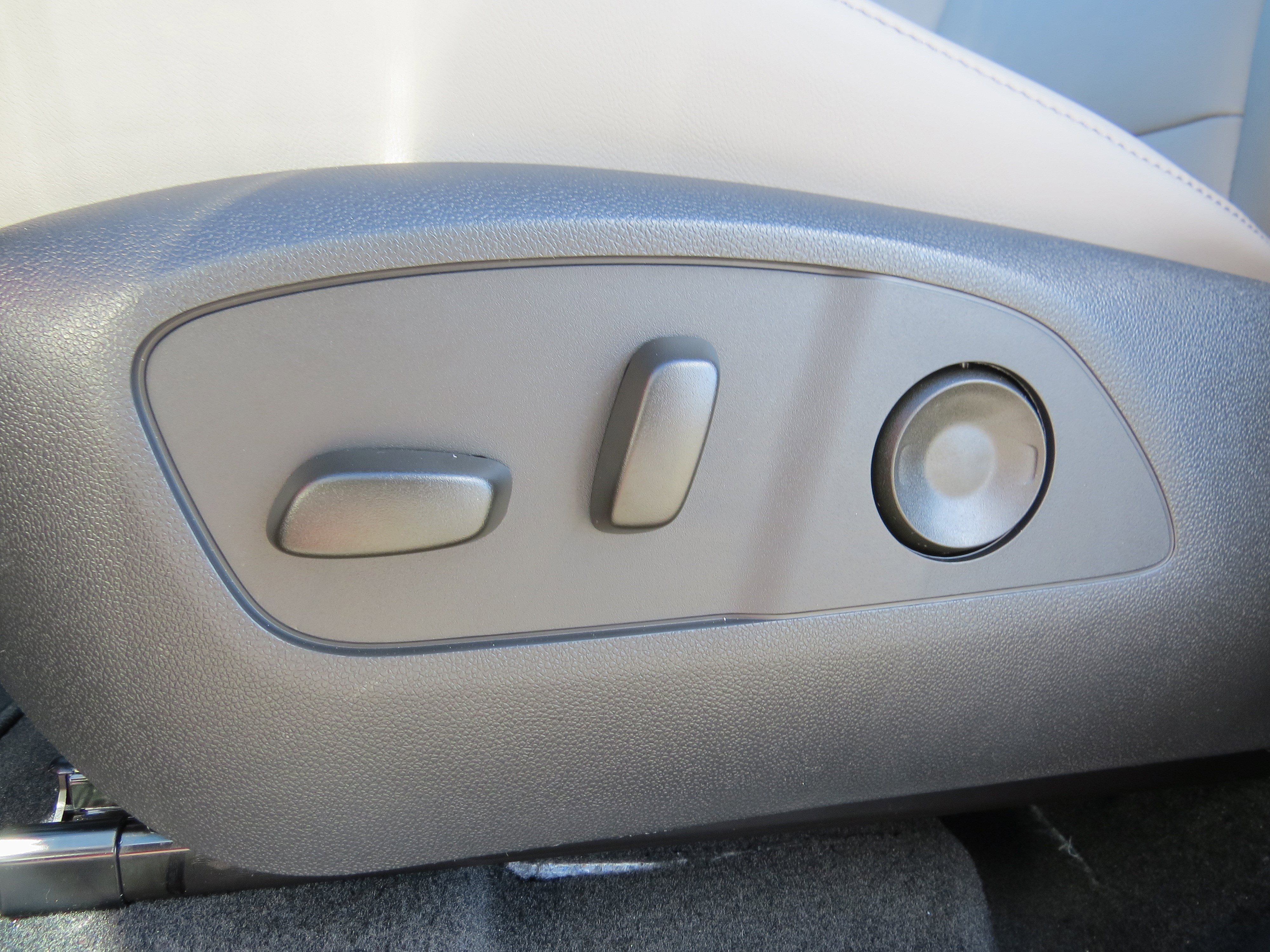 New 2026 GMC Acadia Elevation w/ Elevation Premium Package image 21