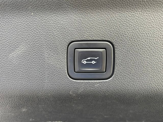Used 2021 GMC Yukon XL SLT w/ SLT Luxury Plus Package AWD/4WD image 5