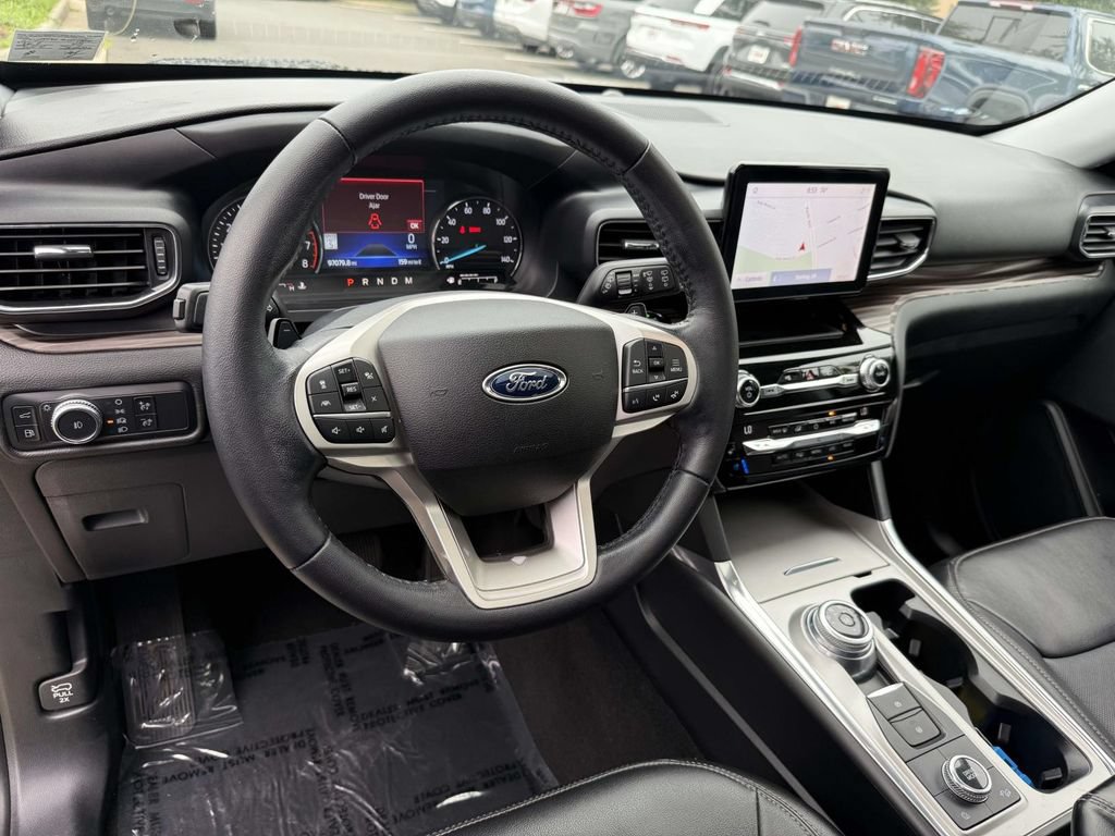 Used 2021 Ford Explorer Limited w/ Hybrid Equipment Group 310A AWD/4WD image 2