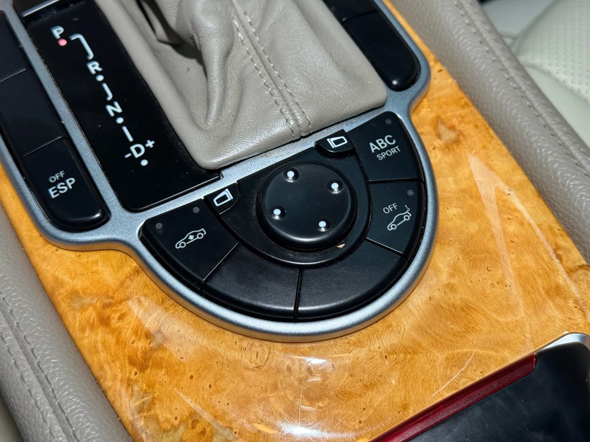 Used 2003 Mercedes-Benz SL 500 image 39