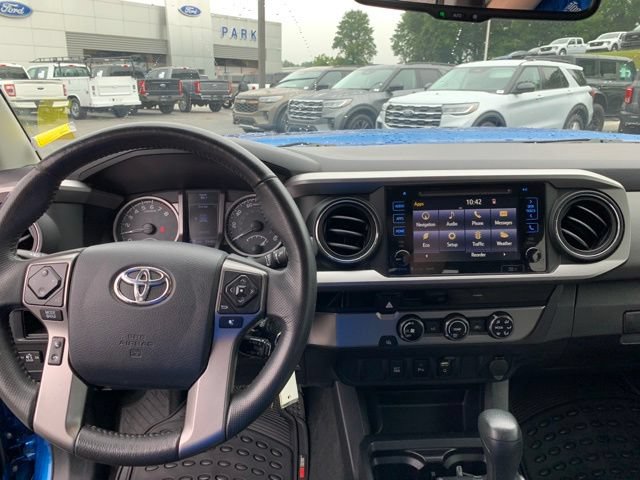 Used 2017 Toyota Tacoma SR5 w/ Tow Package RWD image 24