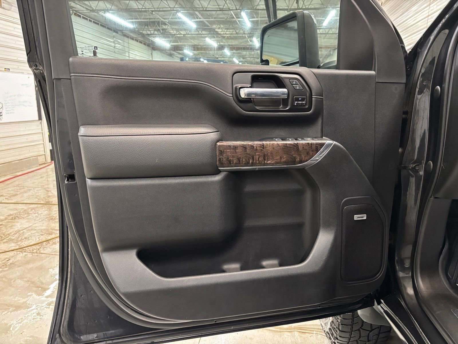 Used 2020 GMC Sierra 3500 Denali w/ Denali Ultimate Package image 11