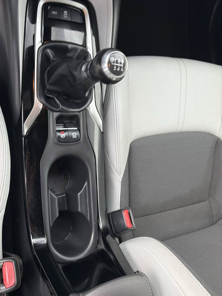 Used 2022 Toyota Corolla XSE FWD image 25