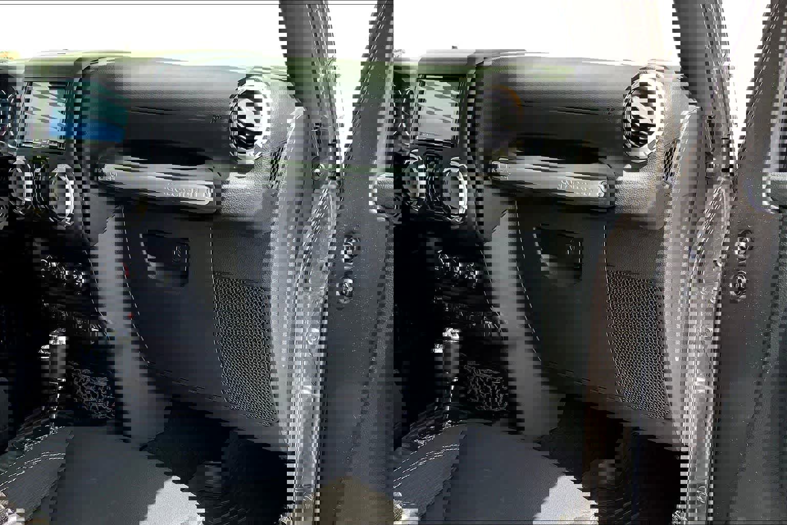 Used 2016 Jeep Wrangler Unlimited Sahara w/ Max Tow Package image 21