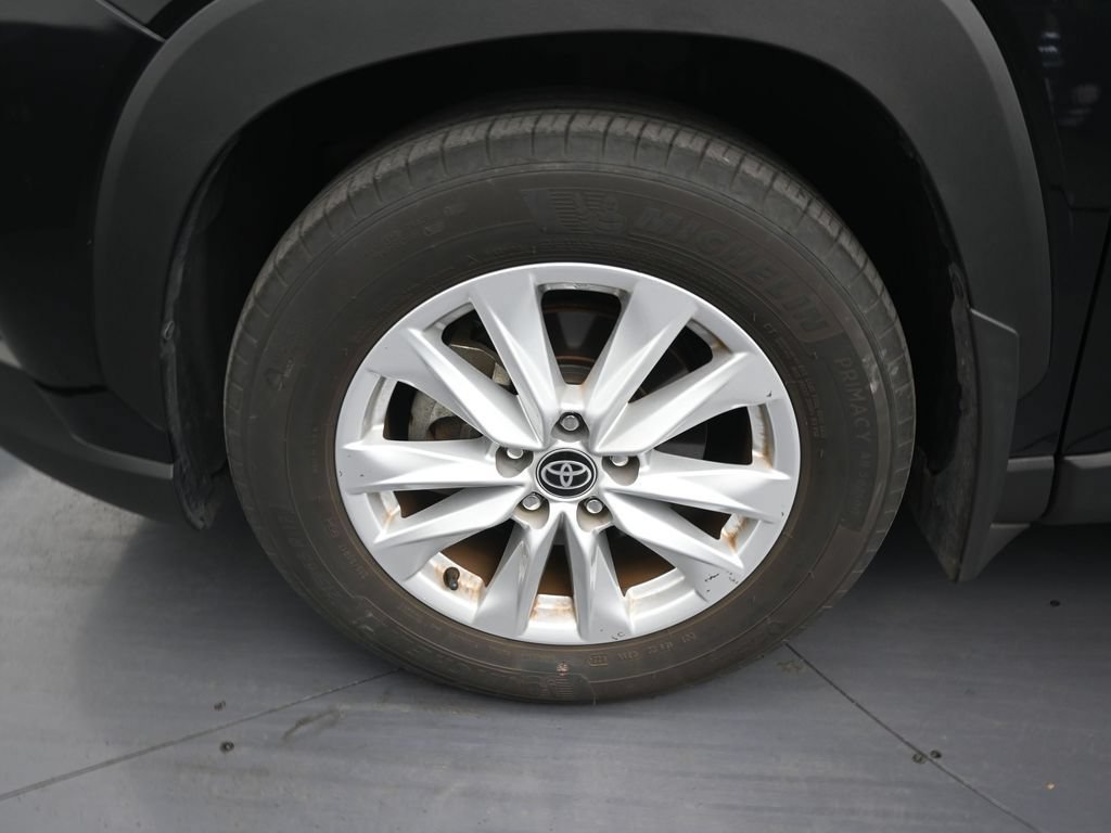 Used 2024 Toyota Corolla Cross LE FWD image 9