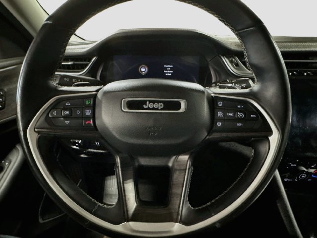 Used 2021 Jeep Grand Cherokee L Limited w/ Trailer Tow Group (B) AWD/4WD image 11