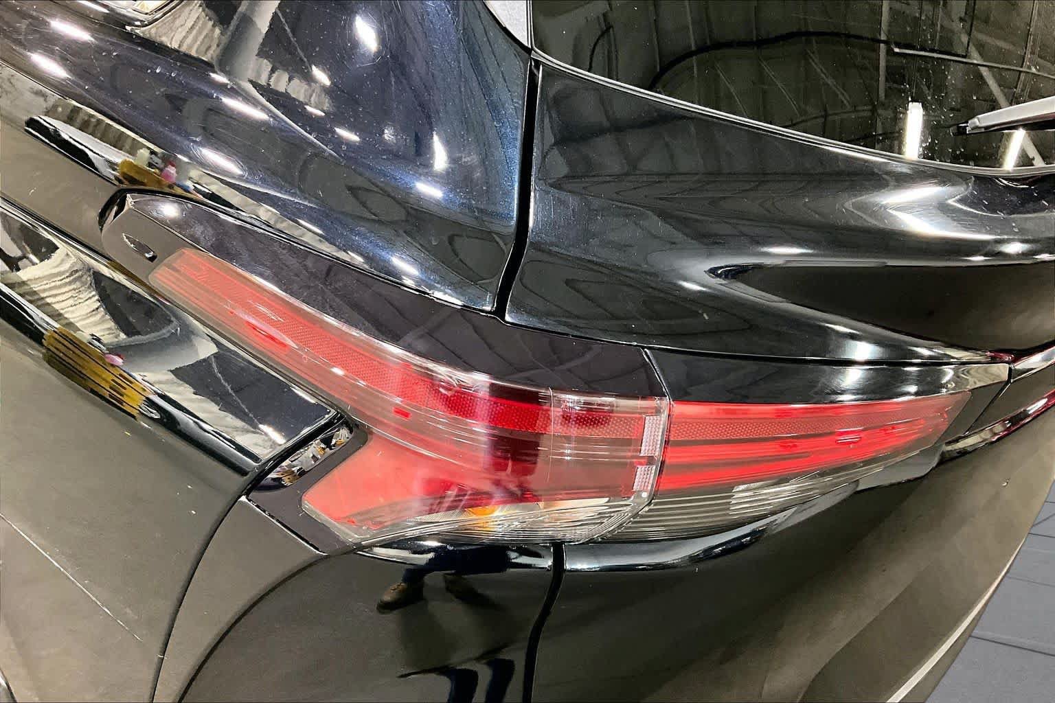 Certified 2023 Toyota Sienna XLE w/ XLE Plus Package AWD/4WD image 57