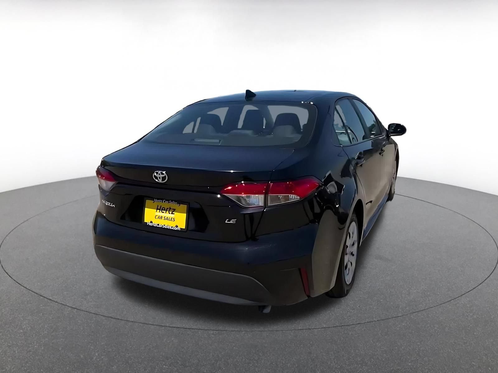 Used 2025 Toyota Corolla LE FWD image 11