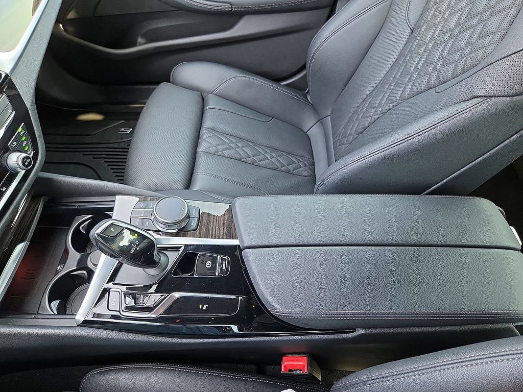 Used 2023 BMW 530i w/ Convenience Package RWD image 22