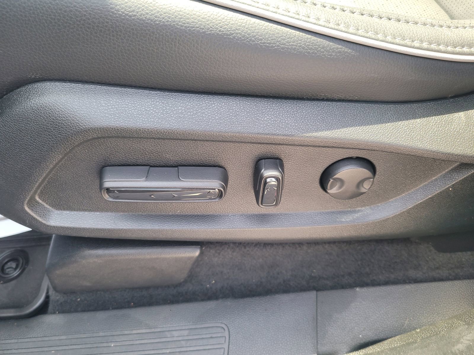 Certified 2025 Honda Pilot Elite image 12