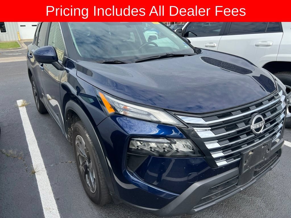 Used 2025 Nissan Rogue SV AWD/4WD image 3