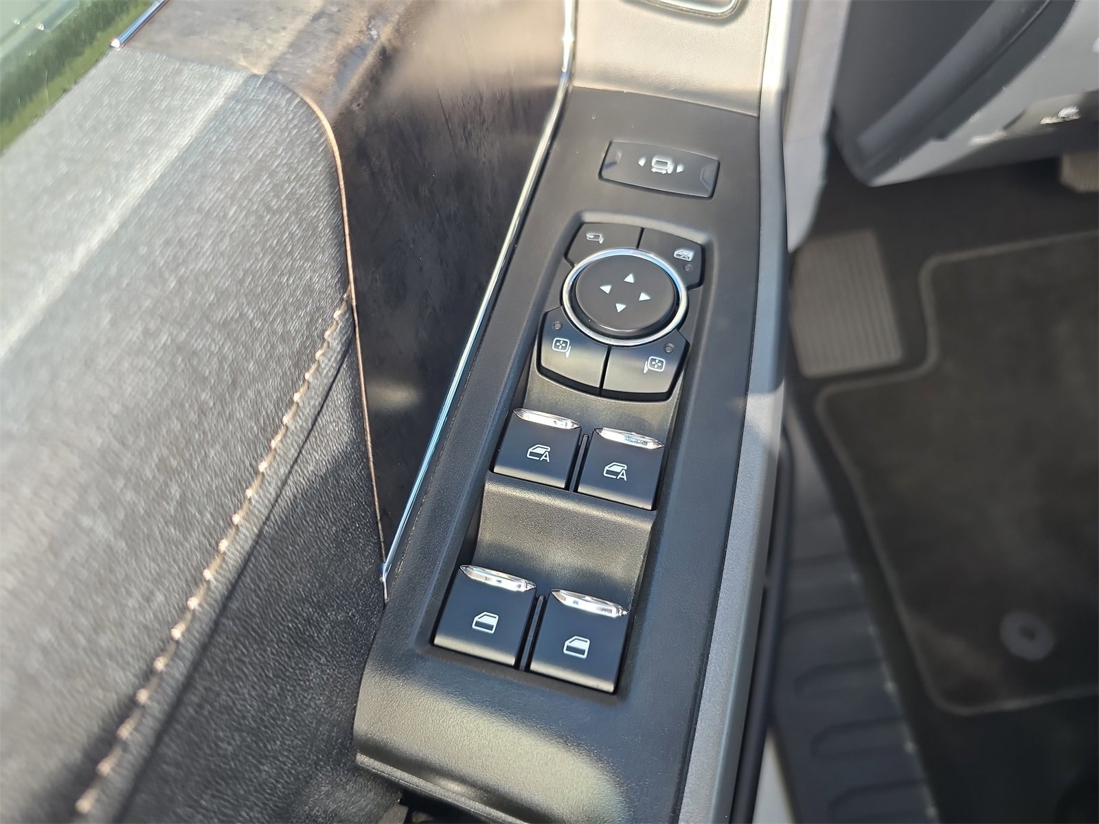 Used 2024 Ford F450 Lariat image 13