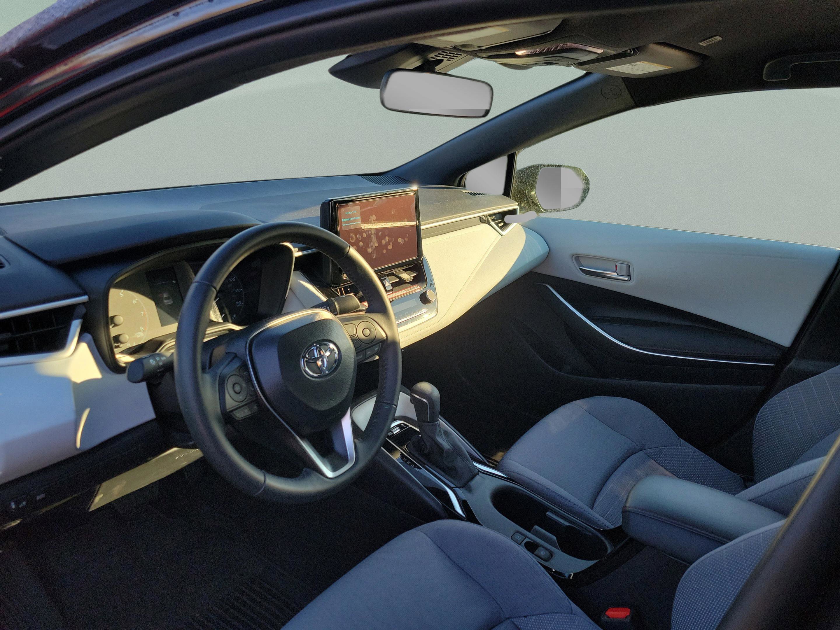 Certified 2025 Toyota Corolla SE image 18