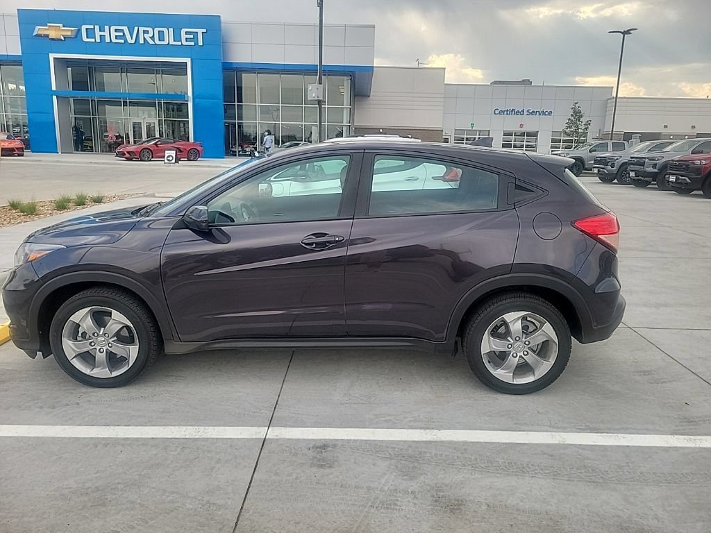 Used 2017 Honda HR-V LX image 9