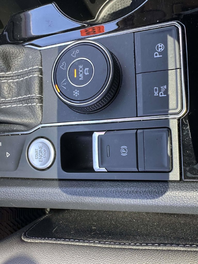 Used 2021 Volkswagen Atlas SEL Premium AWD/4WD image 33