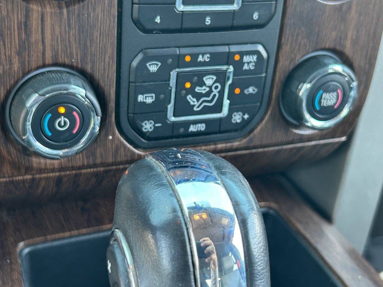 Used 2014 Ford F150 Lariat w/ Equipment Group 502A Luxury RWD image 33