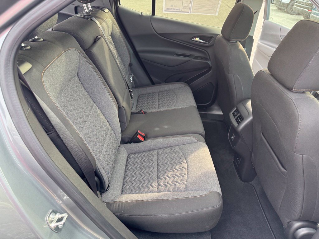Used 2024 Chevrolet Equinox LT AWD/4WD image 25