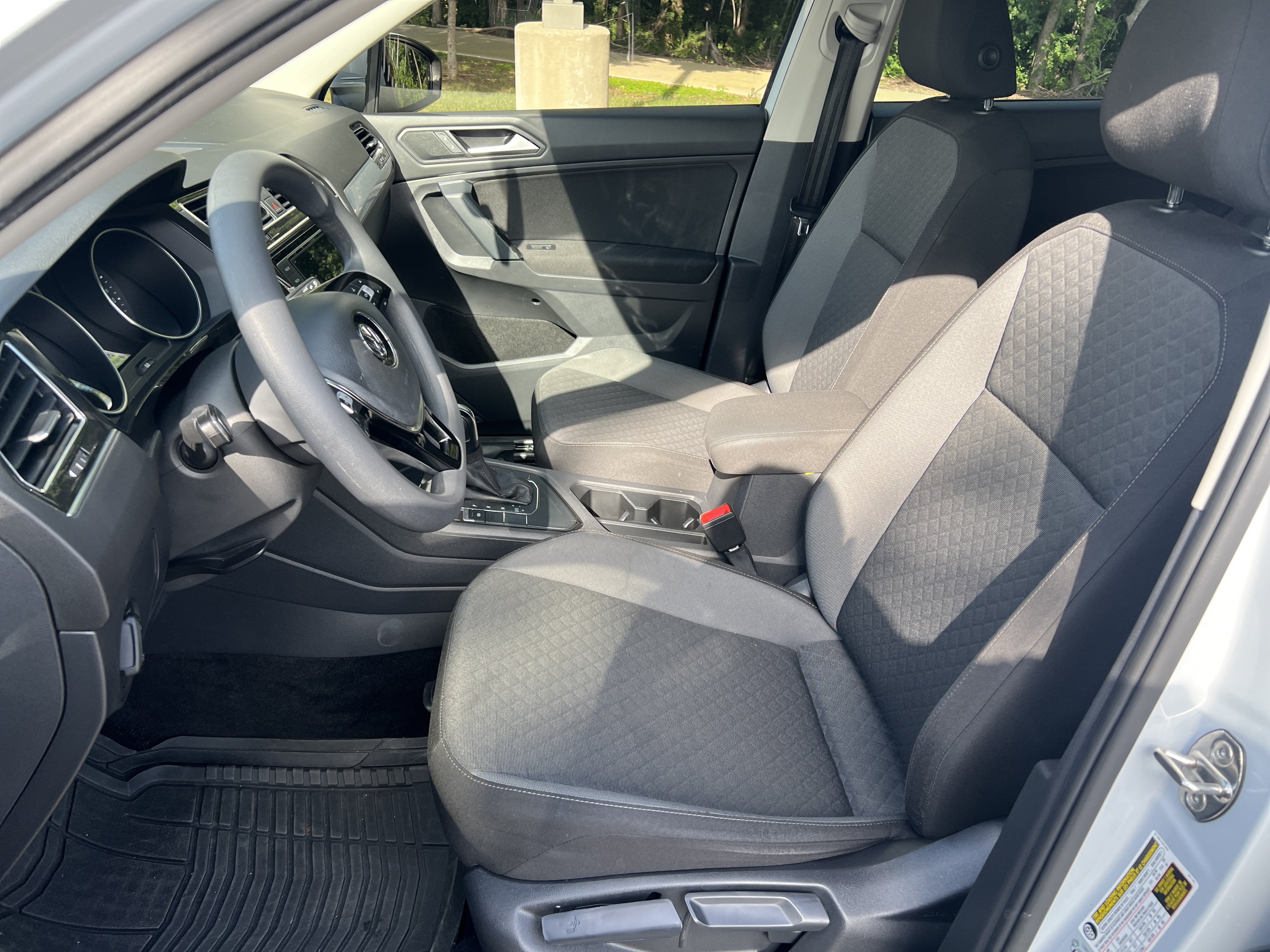 Used 2019 Volkswagen Tiguan S FWD image 14