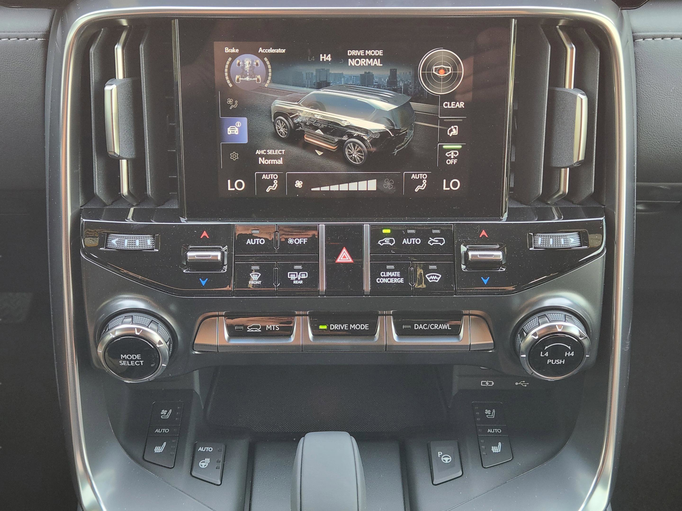 New 2026 Lexus LX 700h Luxury AWD/4WD image 14