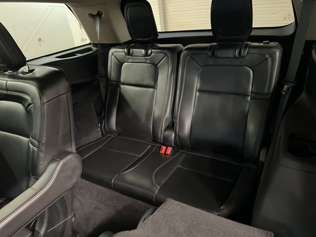 Used 2023 Lincoln Aviator Reserve w/ Equipment Group 201A image 31