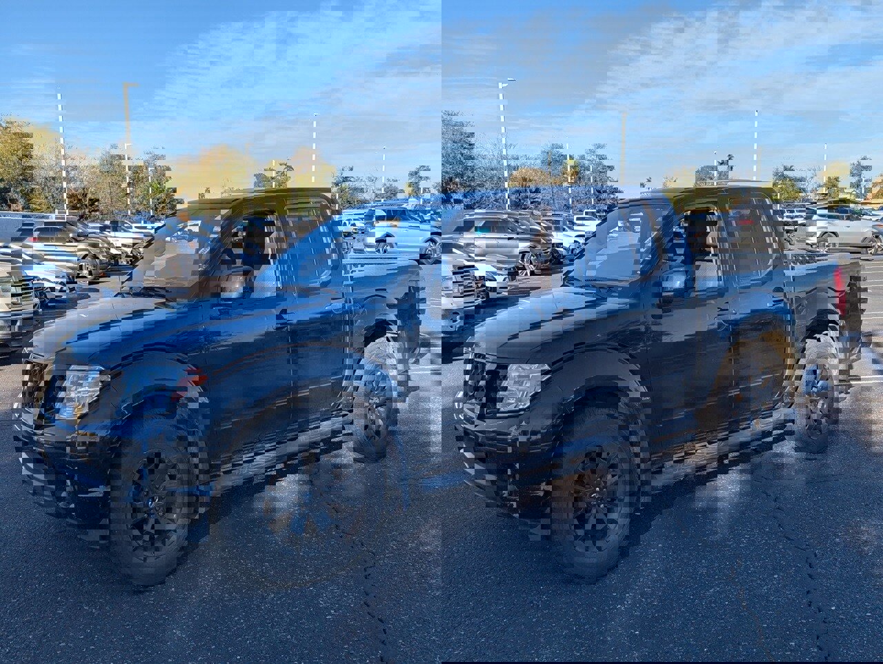 Used 2020 Nissan Frontier SV w/ Midnight Edition Floor Mats image 2