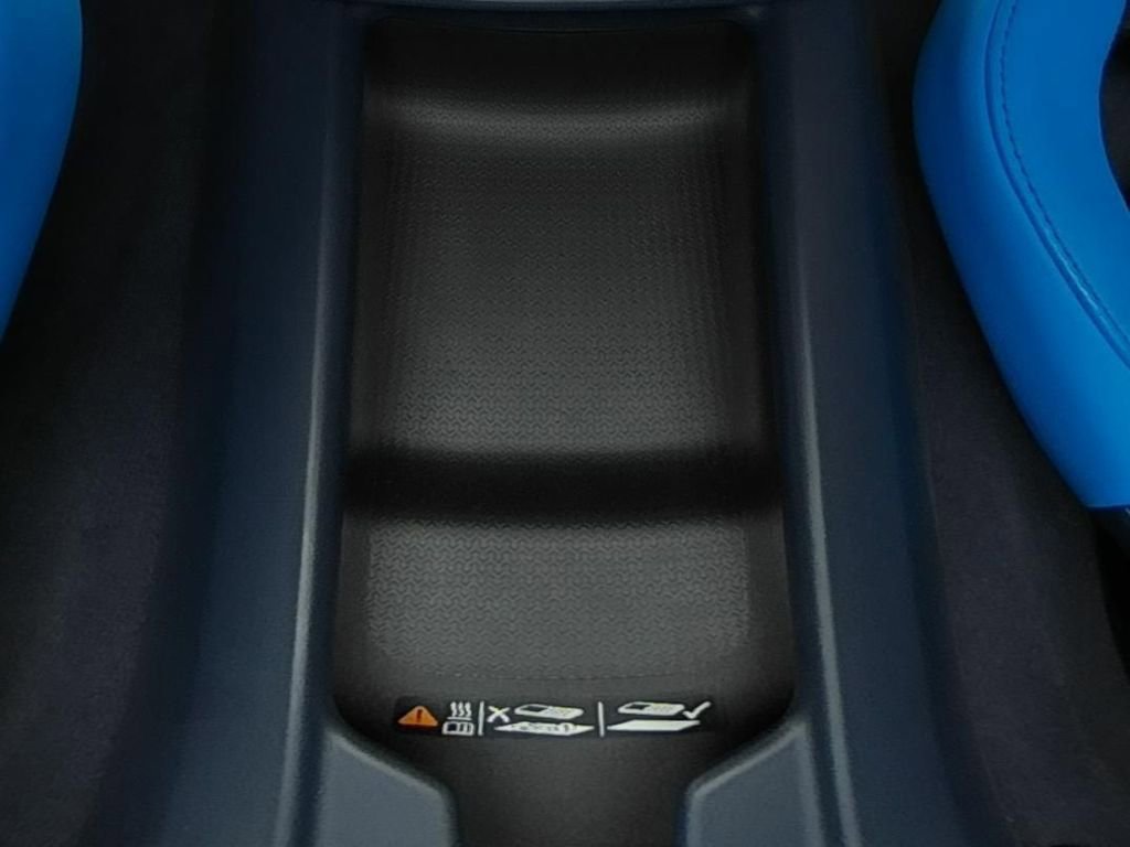 Used 2023 Chevrolet Corvette Stingray Premium Conv w/ Z51 Performance Package RWD image 13