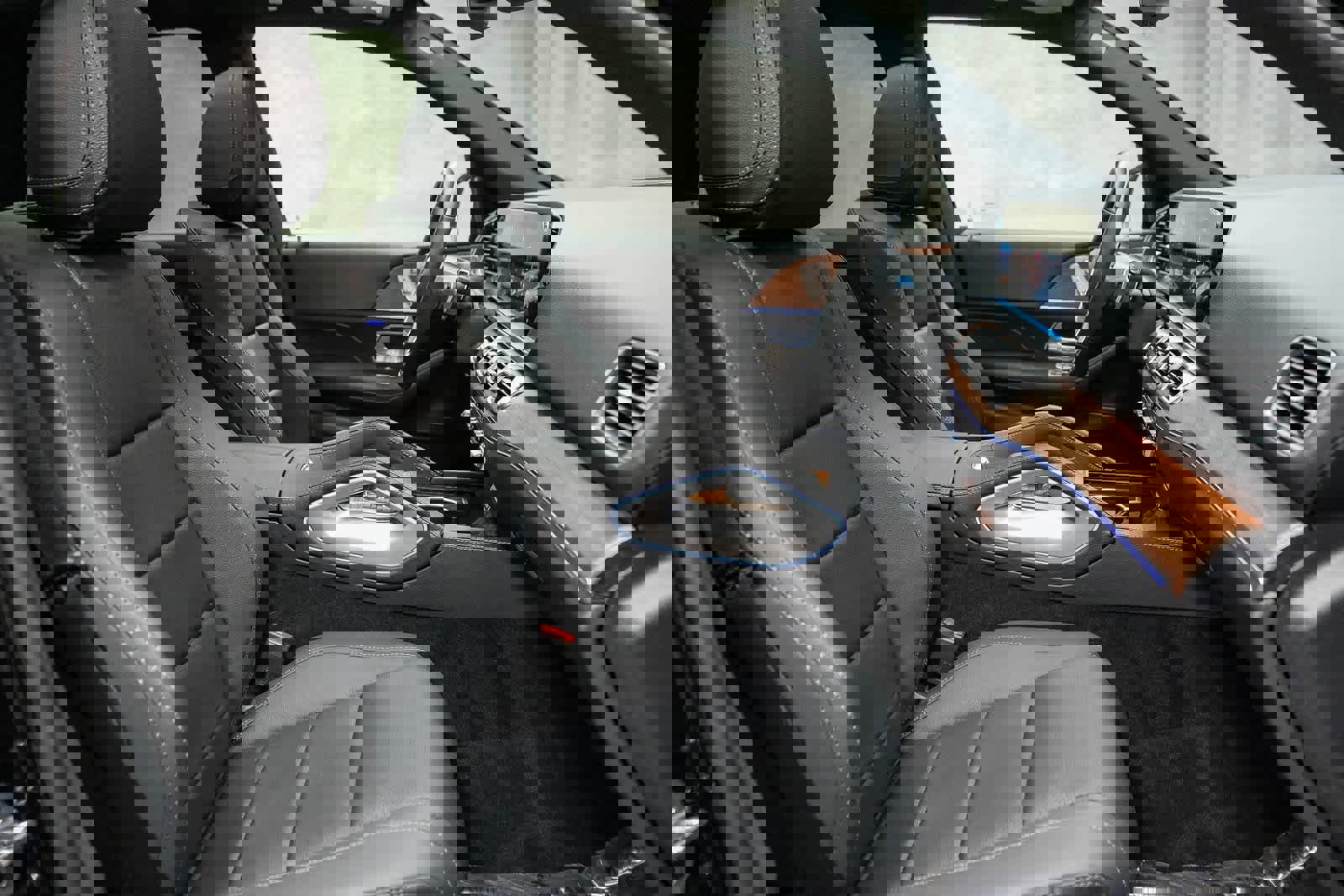 Used 2025 Mercedes-Benz GLE 450 4MATIC image 16