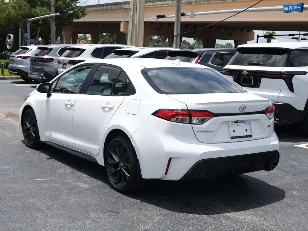 Used 2024 Toyota Corolla SE FWD image 5