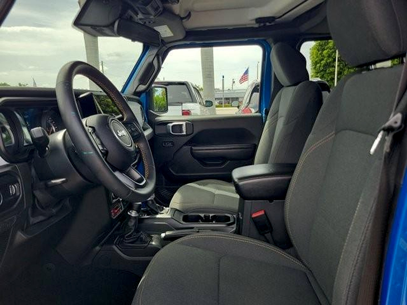 Used 2024 Jeep Wrangler Unlimited Sport AWD/4WD image 19