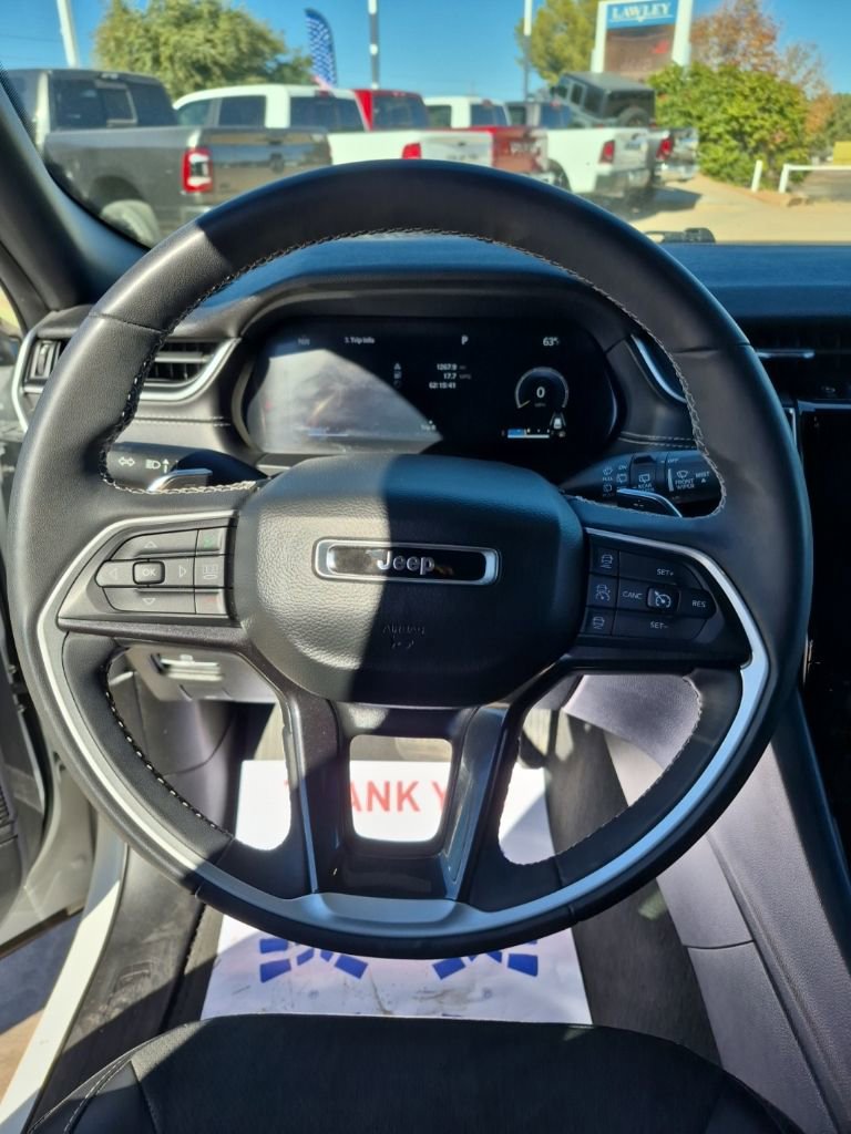 Used 2023 Jeep Grand Cherokee L Altitude AWD/4WD image 41