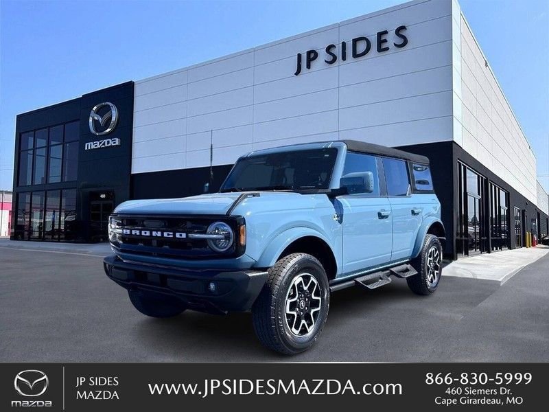 Used 2023 Ford Bronco Outer Banks image 1