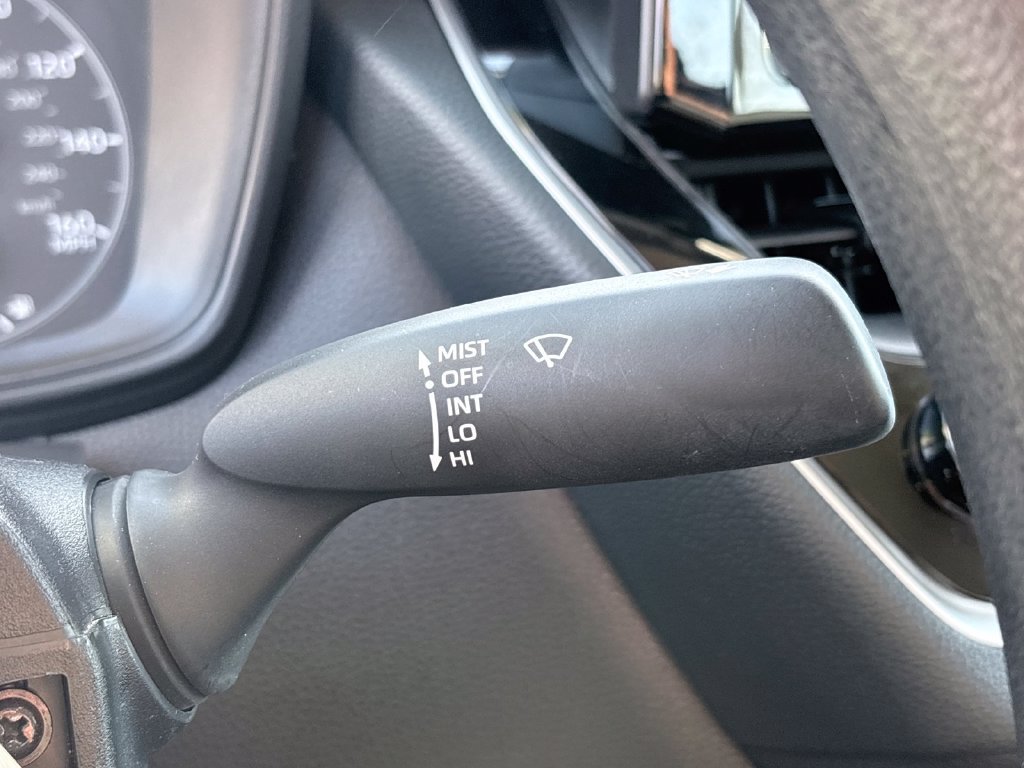 Used 2025 Toyota Corolla LE FWD image 16