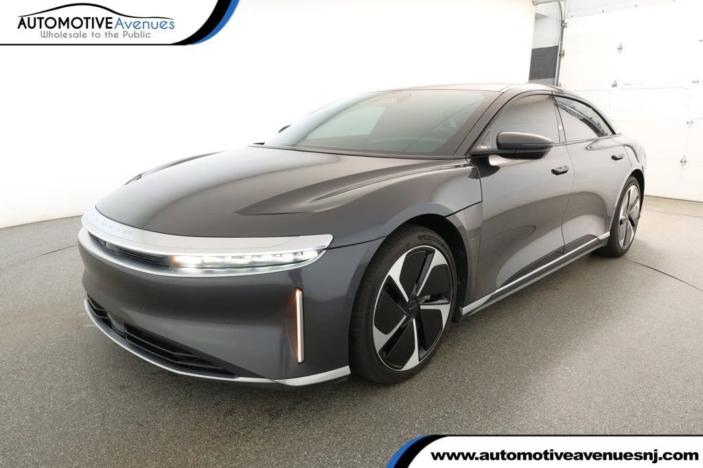 Used 2023 Lucid Air Touring image 1