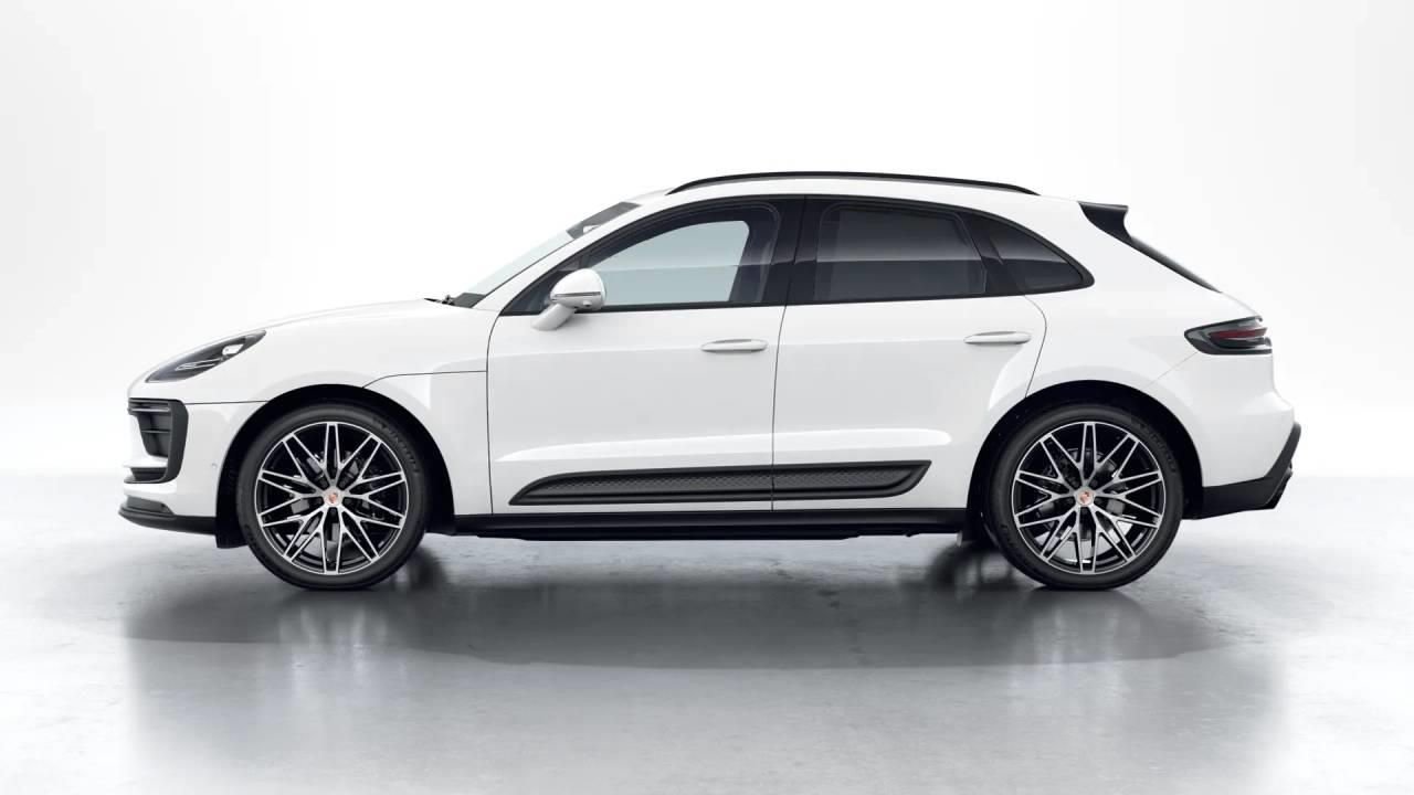 Used 2026 Porsche Macan AWD/4WD image 2