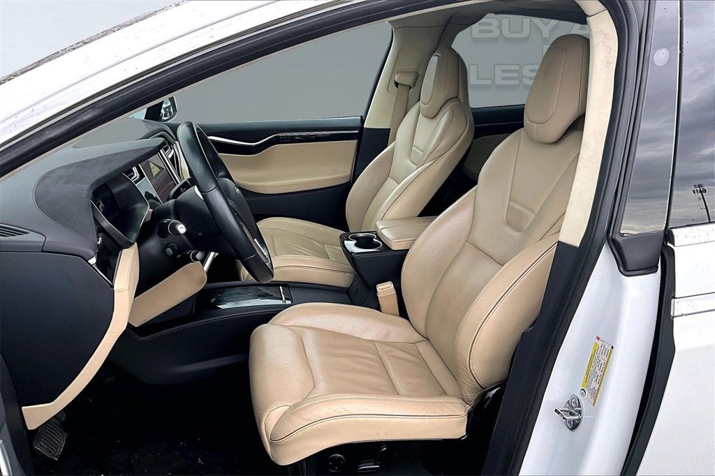 Used 2016 Tesla Model X 90D image 24