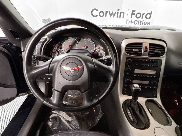 Used 2005 Chevrolet Corvette Convertible w/ Preferred Equipment Group RWD image 22