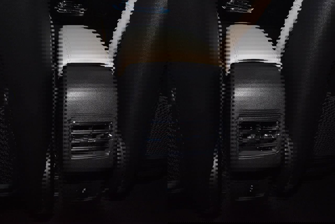 New 2026 Lincoln Corsair Premiere image 18