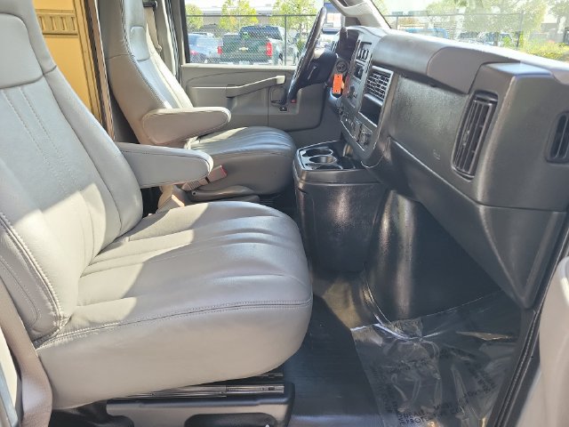 Used 2021 Chevrolet Express 3500 w/ Power Convenience Package RWD image 15