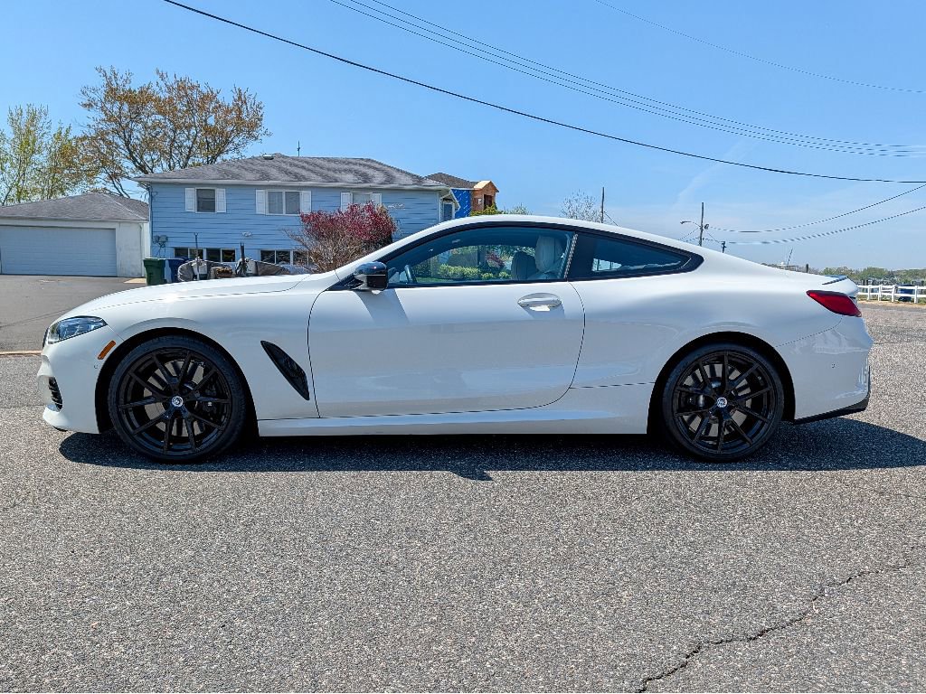 Used 2023 BMW M850i xDrive Coupe image 9