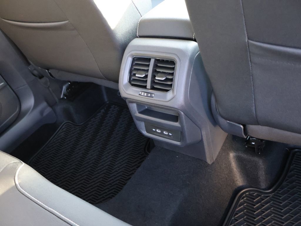 New 2026 Volkswagen Taos SEL image 15