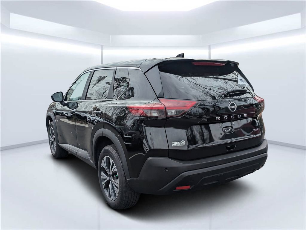 Used 2023 Nissan Rogue SV image 5