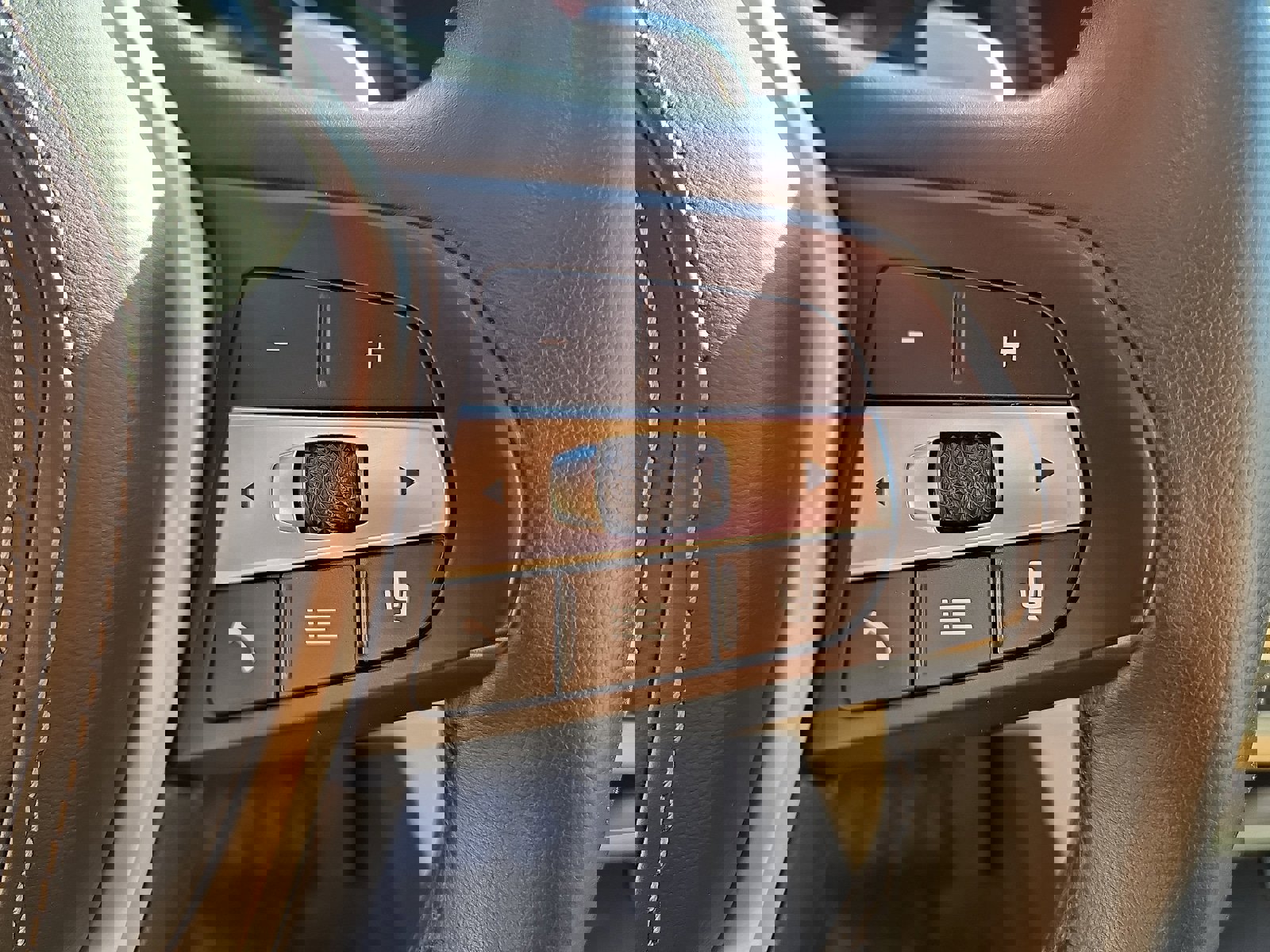 Used 2022 BMW X5 xDrive40i w/ Premium Package image 24