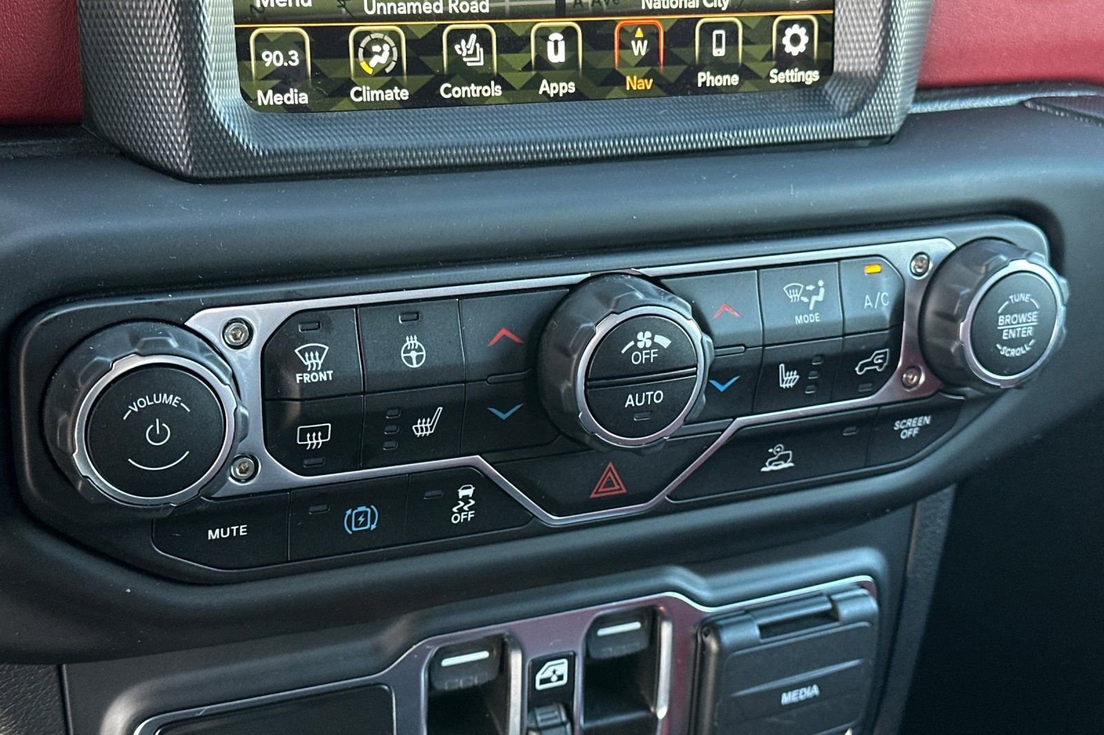 Used 2023 Jeep Wrangler Unlimited Rubicon 4xe image 23