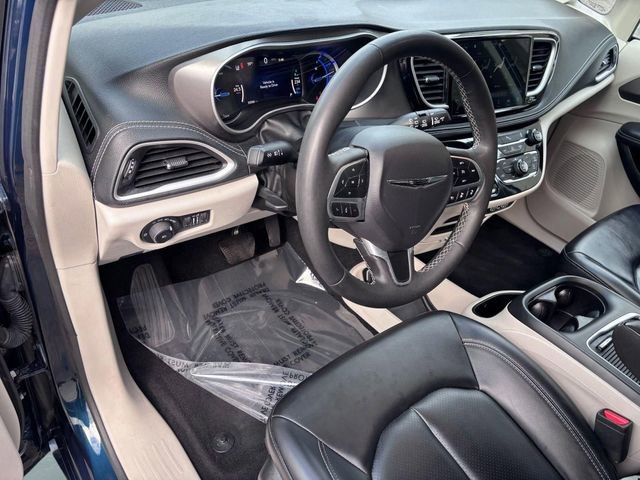 Used 2024 Chrysler Pacifica Limited FWD image 9