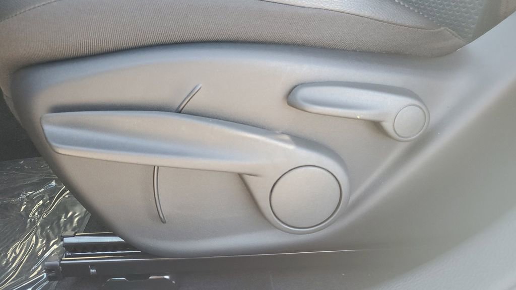 New 2026 Jeep Compass Latitude image 22