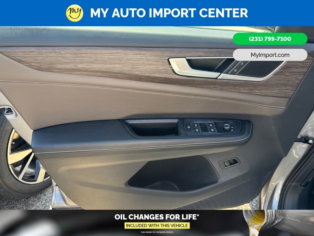 Used 2024 Volkswagen Atlas SEL AWD/4WD image 10