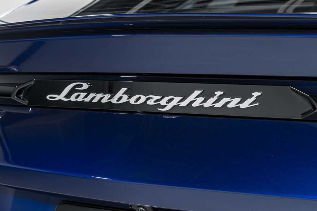 Used 2021 Lamborghini Urus AWD/4WD image 54